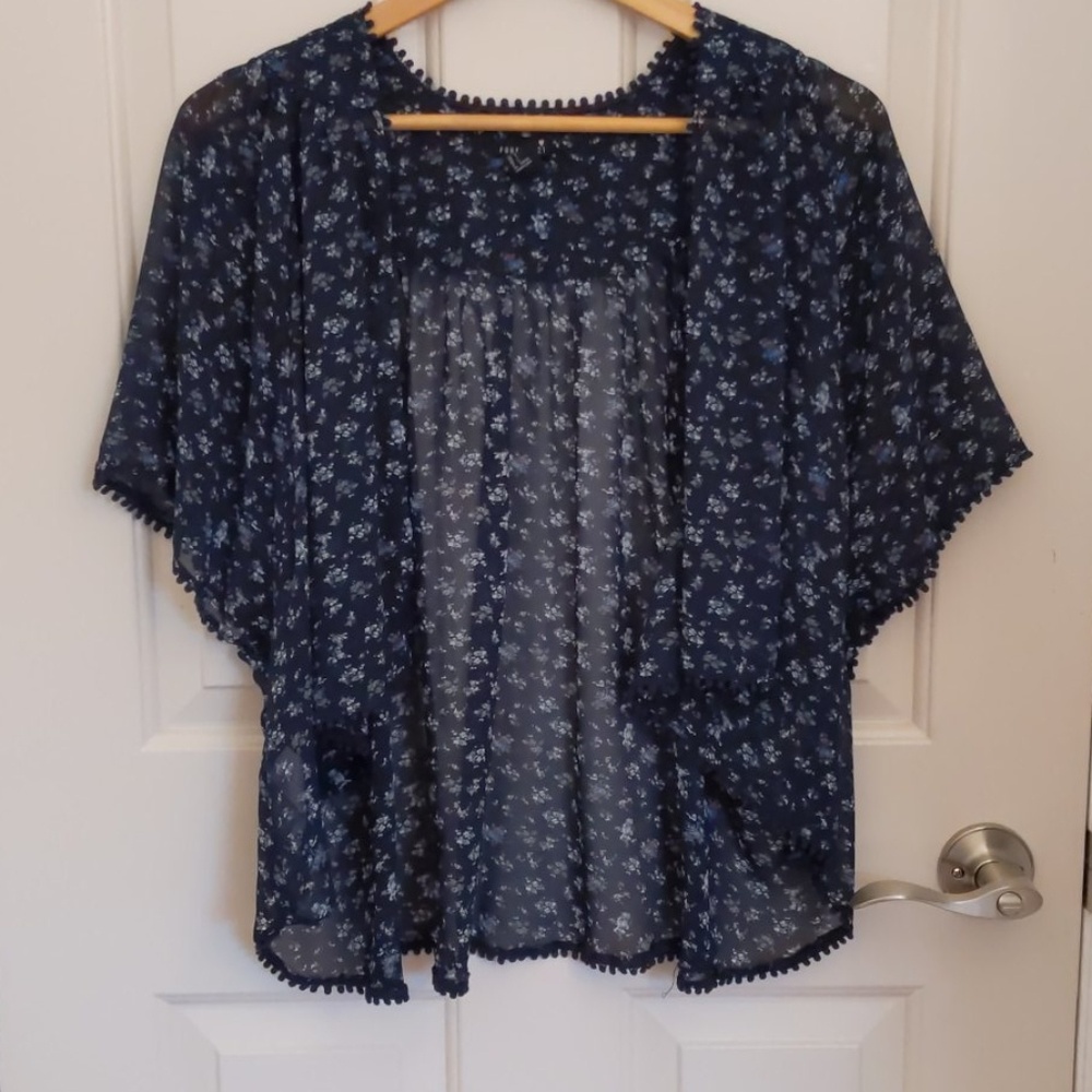 Navy floral kimono